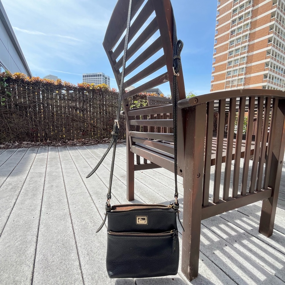 Dooney & Bourke Black GENUINE Leather Dillen Letter Carrier Purse - Picture 8 of 12